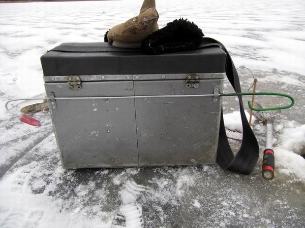 Ящик для зимней рыбалки